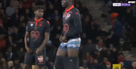 他用扣篮点燃全场