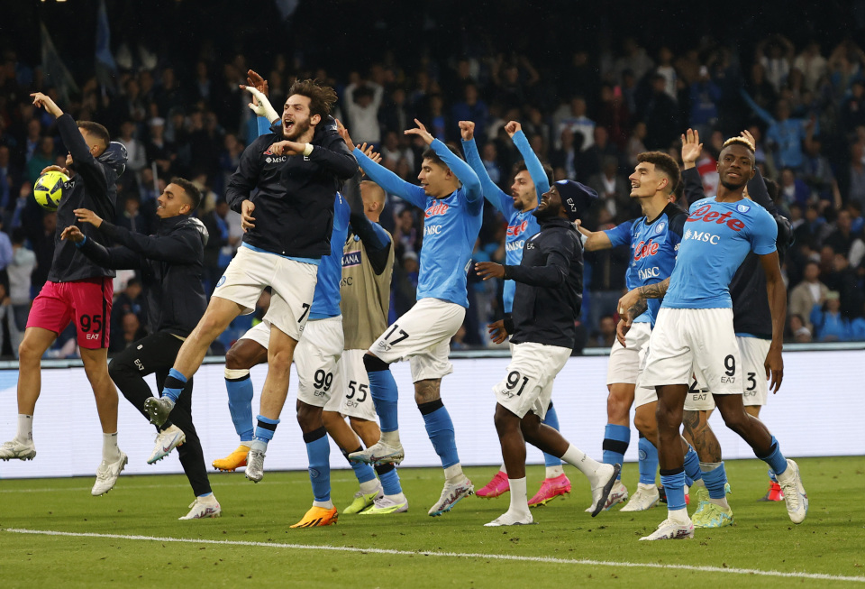 佩德里：还有2场欧冠联赛要尽可能多拿分；我们都很爱阿劳霍（佩德里：欧冠剩余两战力求最大化积分，大家都很爱阿劳霍）