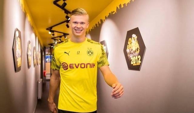 亚冠生死战还没开打，海港却先迎来两个坏消息，客场取胜柔佛新山悬了（亚冠生死战未开哨，海港遭两大利空，客胜柔佛新山前景堪忧）