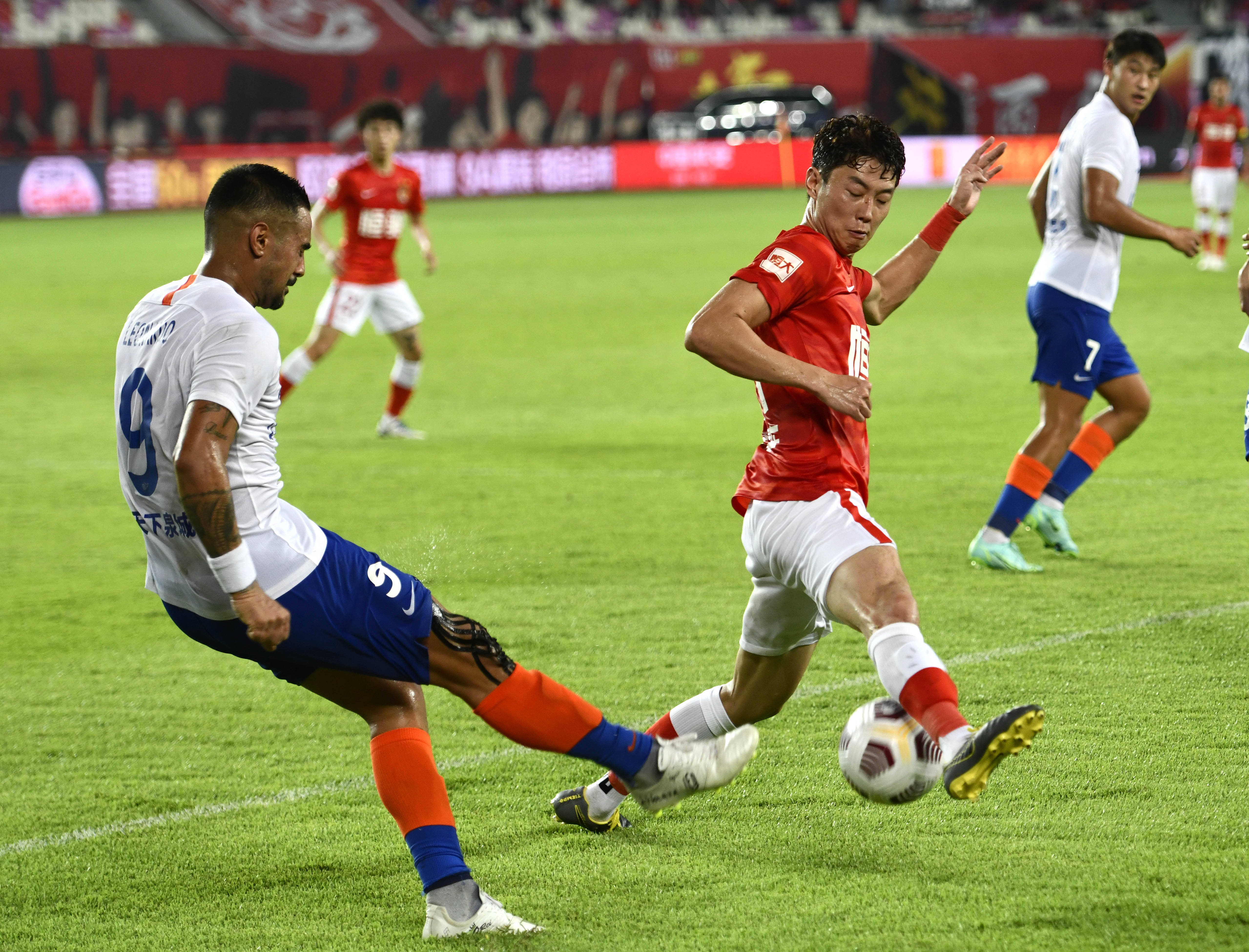 莱比锡2-0不莱梅，韦德拉奥果世界波，施拉格尔破门（莱比锡2-0力克不莱梅，施拉格尔破门，韦德拉奥果轰世界波）