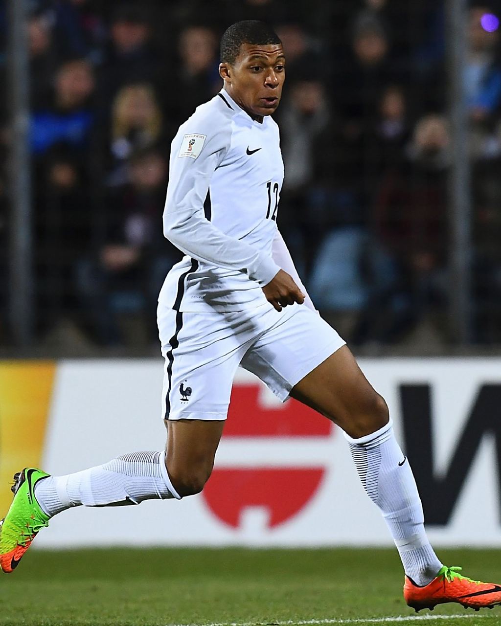 法国队火力全开（法国队攻势如潮）